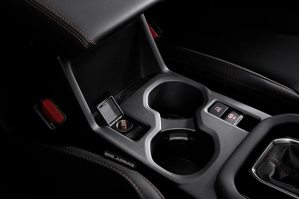 subaru forester 2025 priekiniai puoduku laikikliai